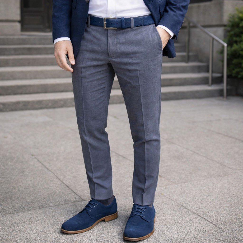 RB4029D | Men's Belt Made in Italy in Genuine Suede Leather. Buckle in satin silver finish. Color: Blue. Dimensions: 125 x 3.5 x 0.5 cm (waistline 110 cm)