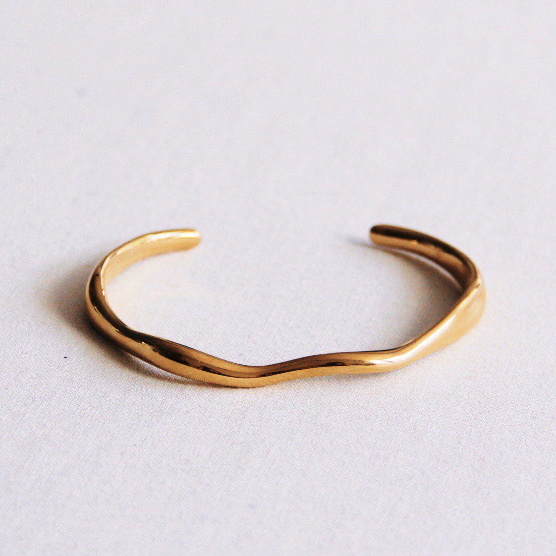 Armreif Welle klein - Gold