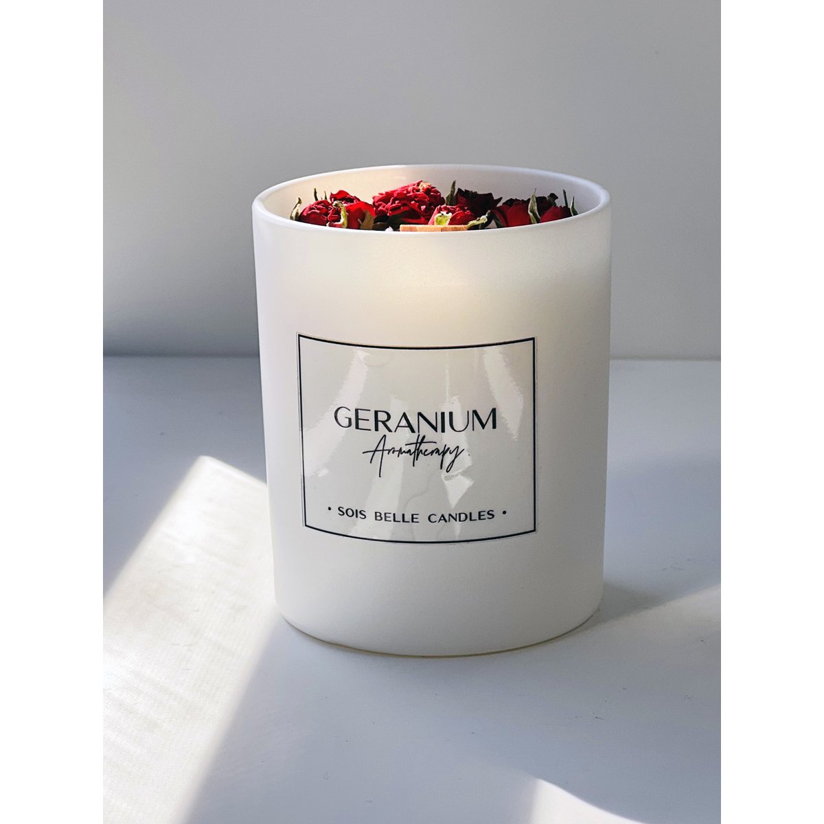 Geranium aromatherapy candle