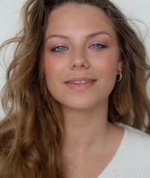 Vegansk pulverblush - naturligt og defineret look, træet sag inkluderet