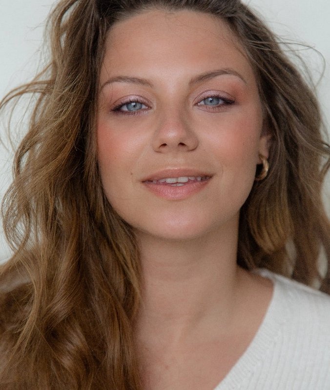 Vegansk pulverblush - naturligt og defineret look, træet sag inkluderet