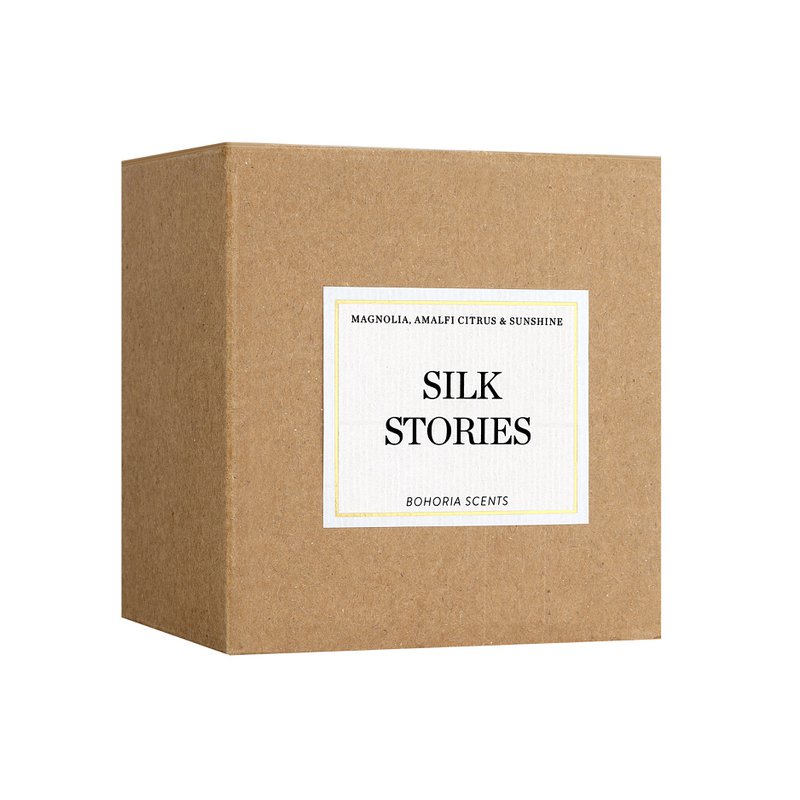 Świeca zapachowa Silk Stories 230g - drzewo cedrowo-sandałowe, 50h