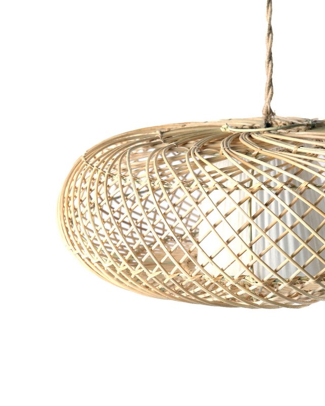 Ratán Bukittinggi Range Lampa wiszka owalna z tkaniną dyfuzorem.