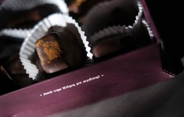 KUMILIO Figues Kimi séchées au soleil de qualité supérieure trempées dans du chocolat noir 70 % - Coffret cadeau
