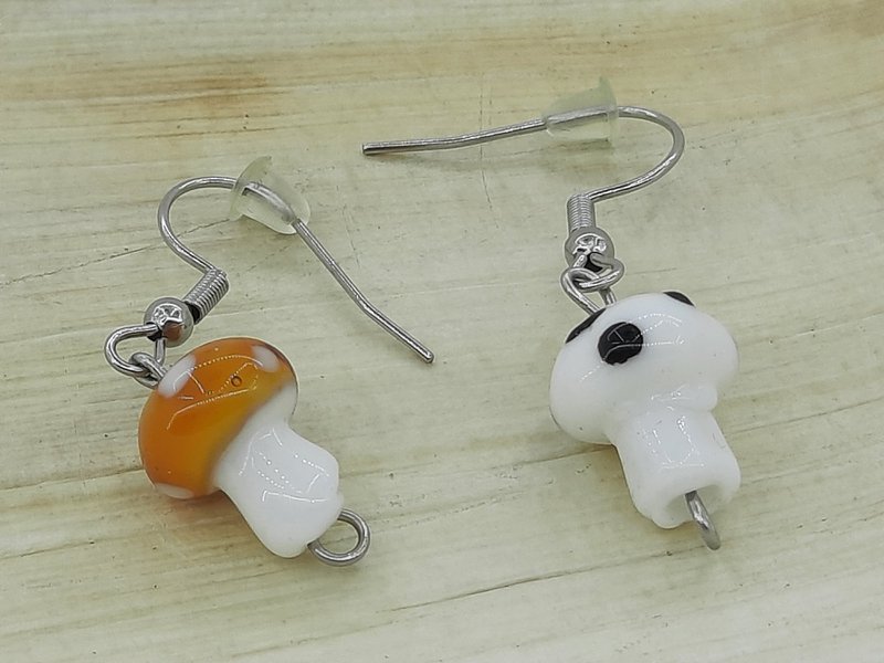 %23284 OW Mushroom earrings