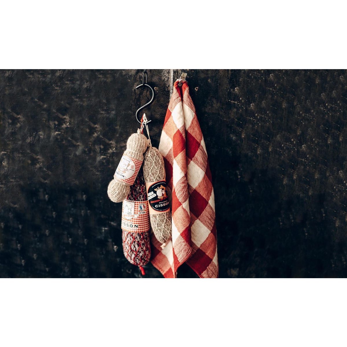 "La rosette de Lyon au filet rouge"