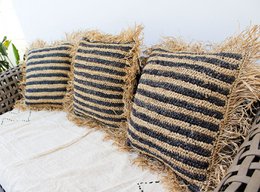 Sunda - housse de coussin en raphia à rayures noires - 40cm