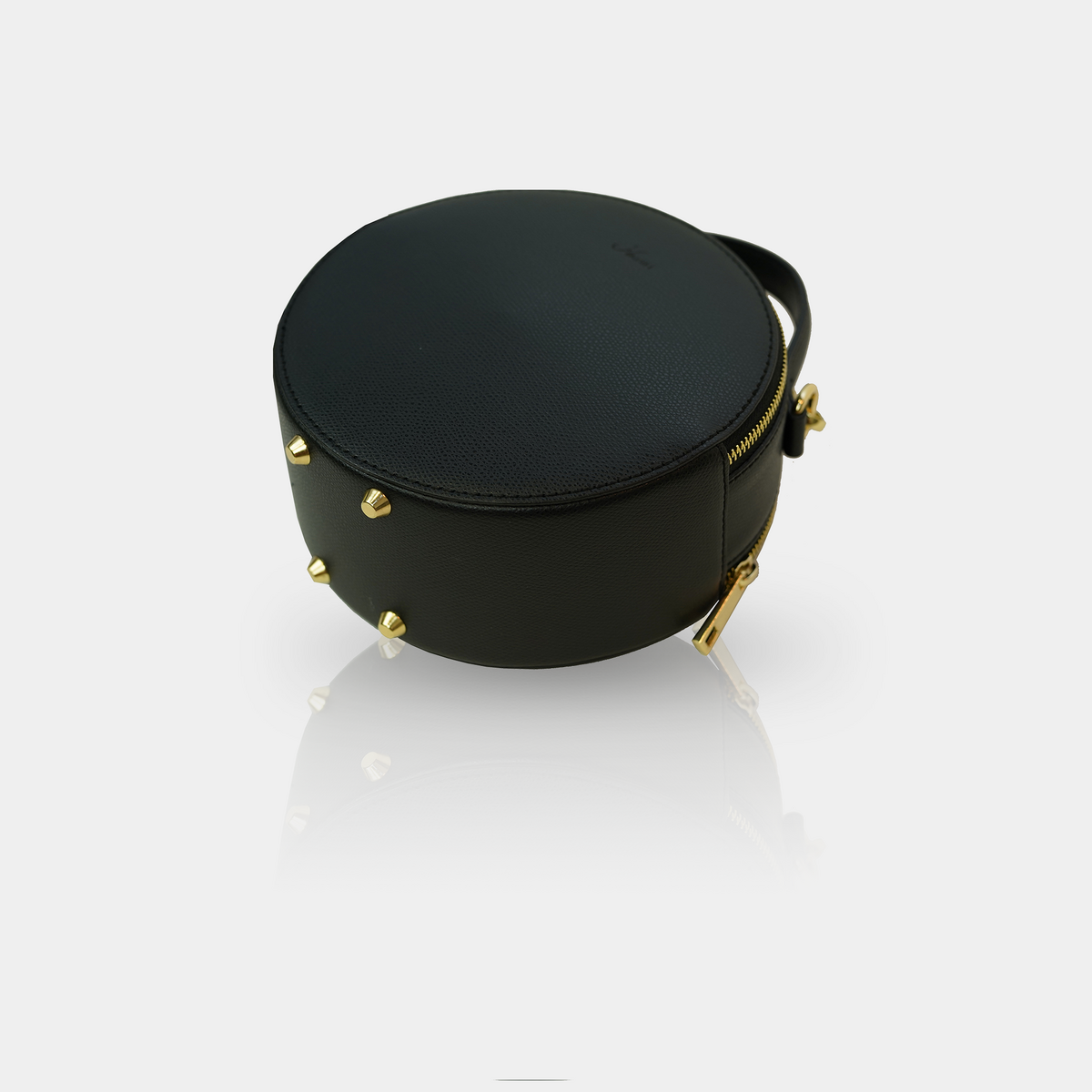 Round shoulder bag `` MADEIRA ''