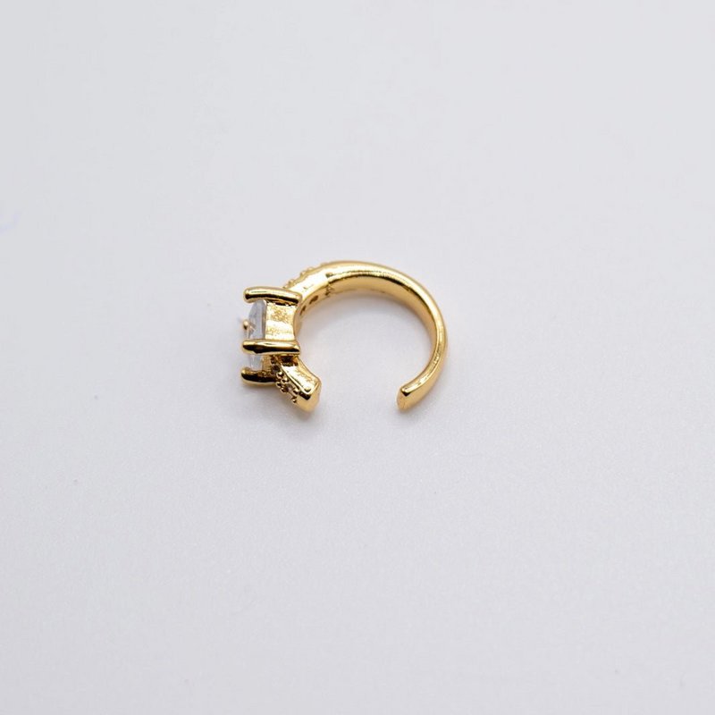 DIAMANTE – Ear Cuff con Circonita Dorada