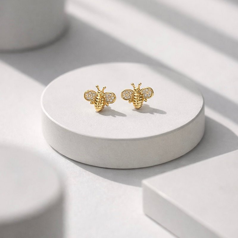 Bee Love – Bijenoorknopjes met zirkonen