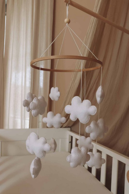 Handgemaakte Wolken Muziekmobiel - Boxmobiel - Baby mobile - mobile wickeltisch