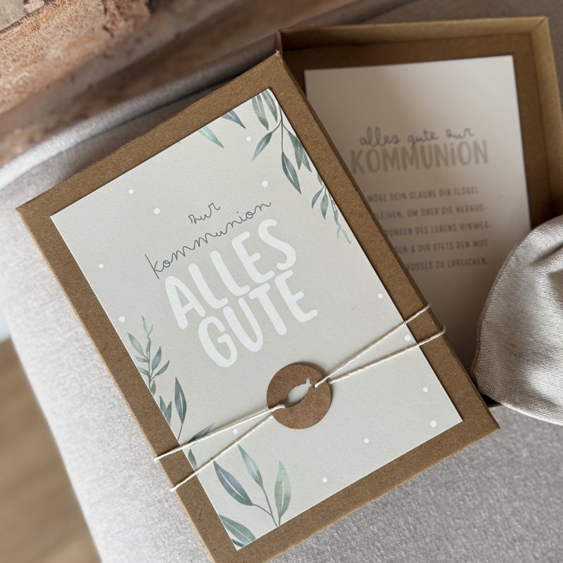 Coffret cadeau de communion avec cordon, pendentif et pochette pour cadeaux monétaires