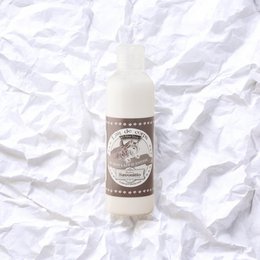 Body lotion with donkey milk
