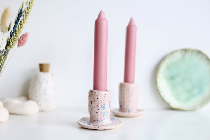 Gesprenkelter rosa Kerzenständer + Kerze
