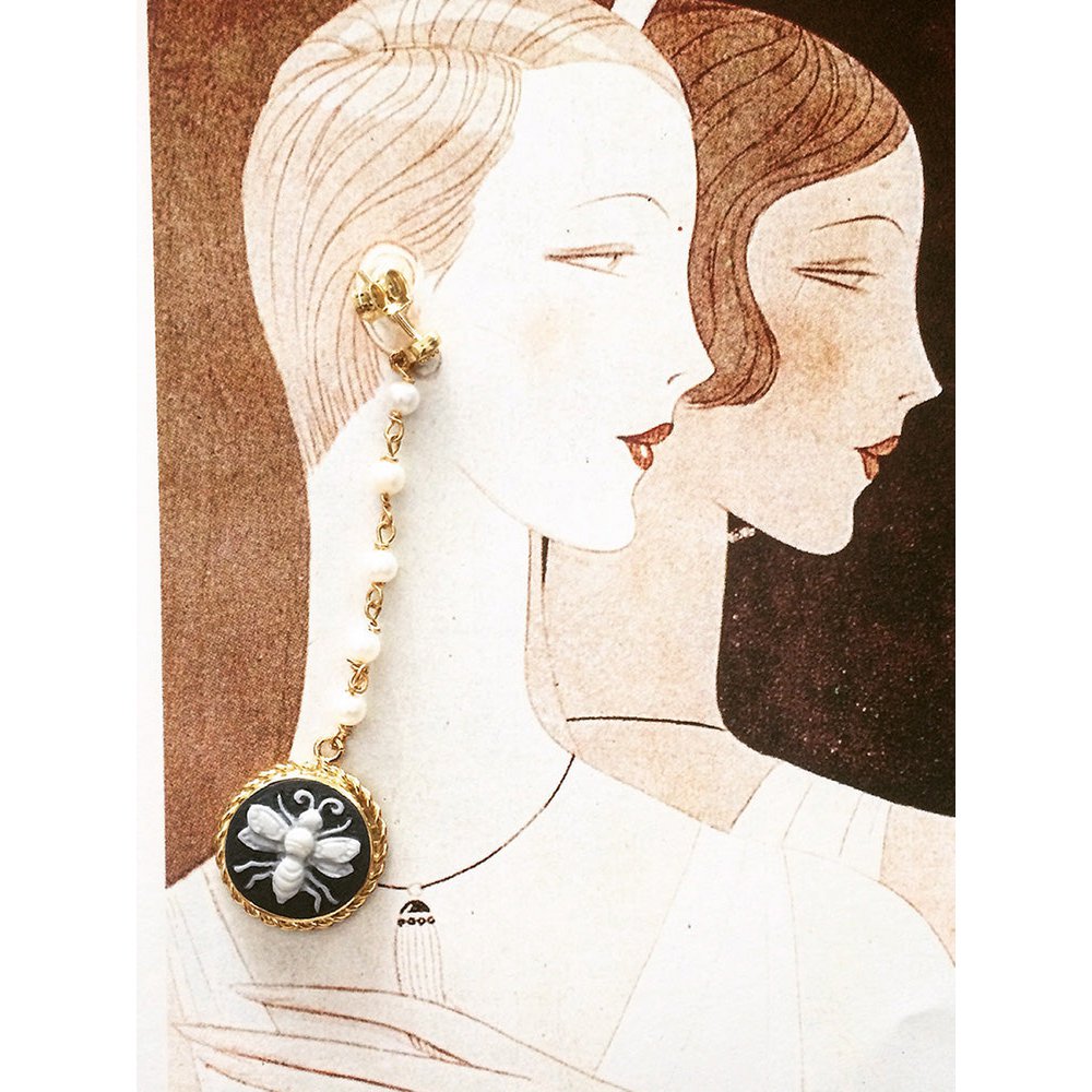 Cameo di api penzolo con perle