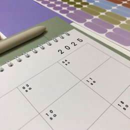 Calendario con pegatinas 2027 - A4 / A3