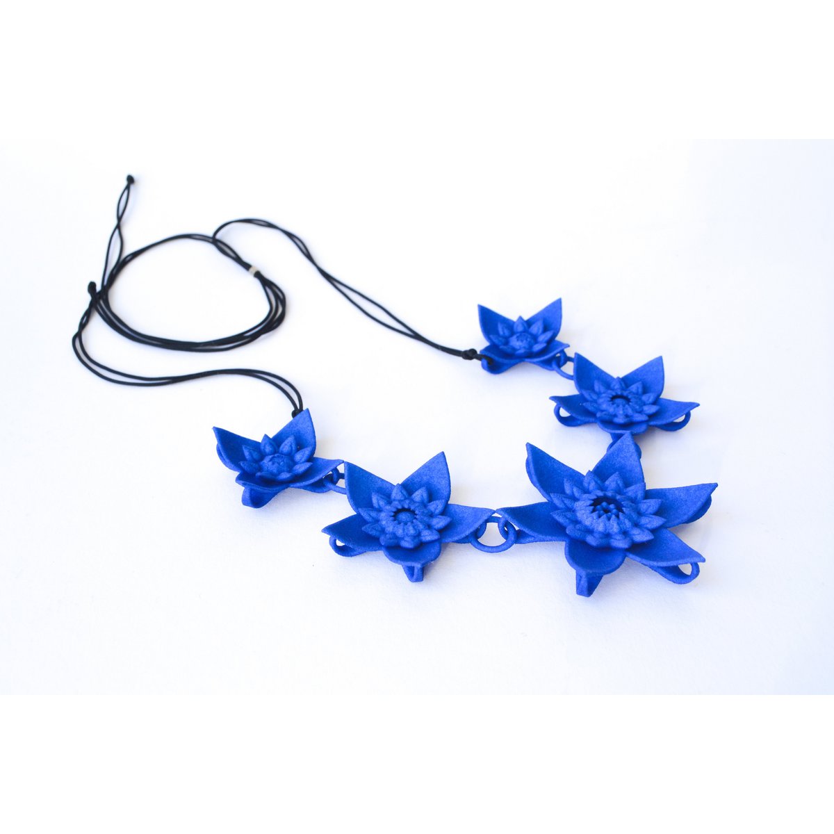 5 Bloemen Ketting - Dahlia Blauw