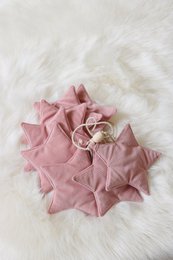 Guirlande en velours « Soft Pink Dust » avec étoiles