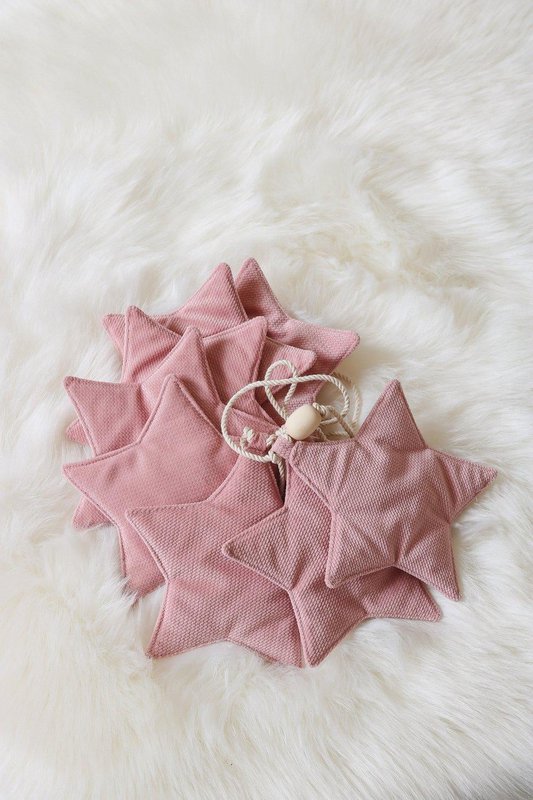 Guirlande en velours « Soft Pink Dust » avec étoiles