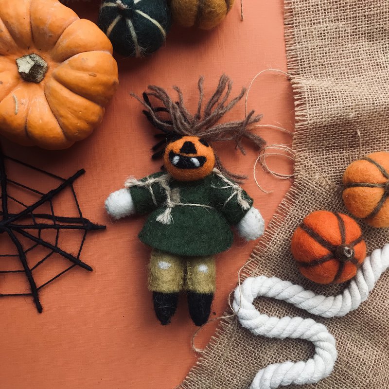 Handmade Felt Biodegradable Hanging Pumpkin Scarecrow Halloweeen Decoration
