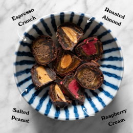 Organic date chocolates: mix pack