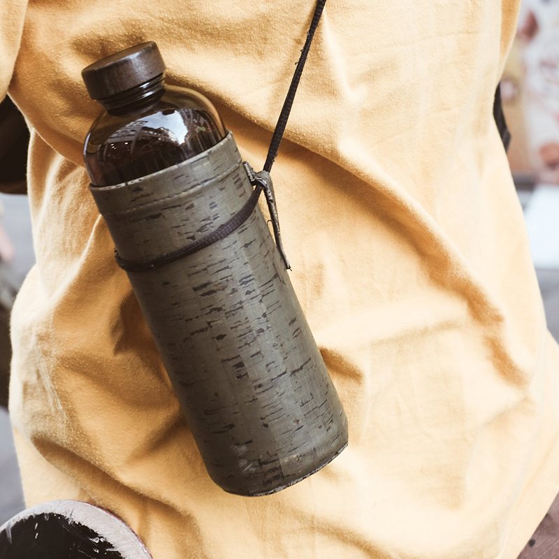 Water bottle - khaki cover - 600ml