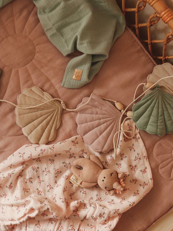 Guirlande de velours « Late Summer » avec coquillages
