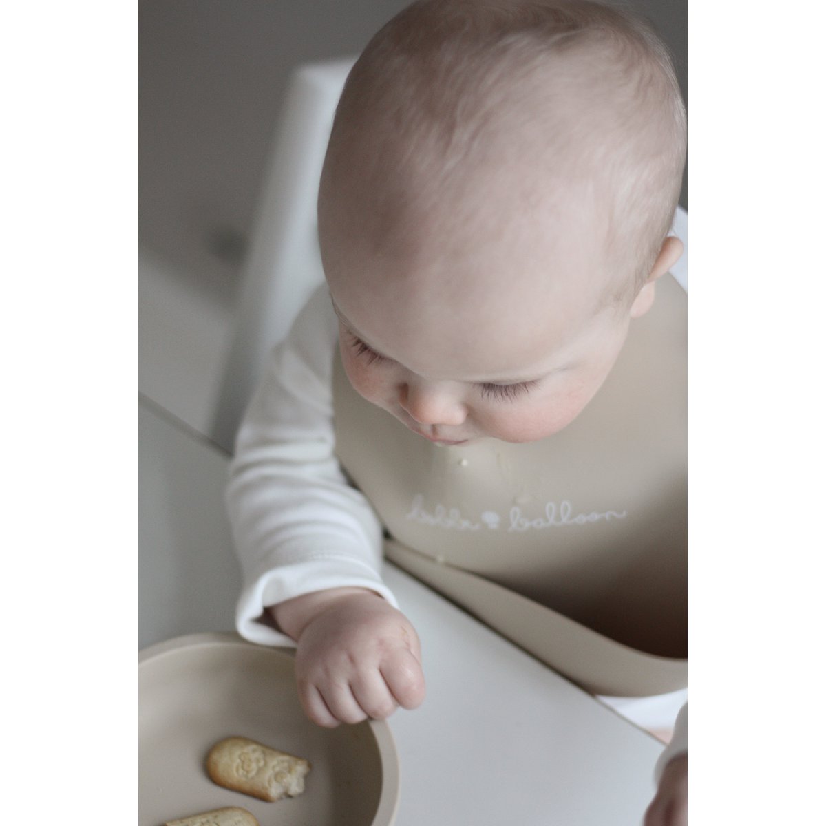 Silicone bib - Oyster Beige