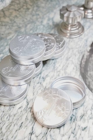“Les Douceurs d’Anita” round aluminum soap box
