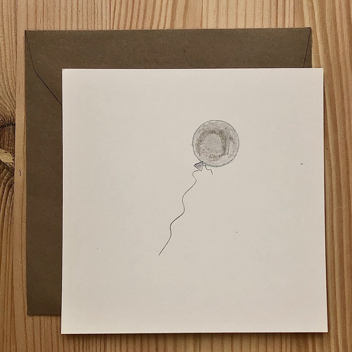 Kort Grå Ballon