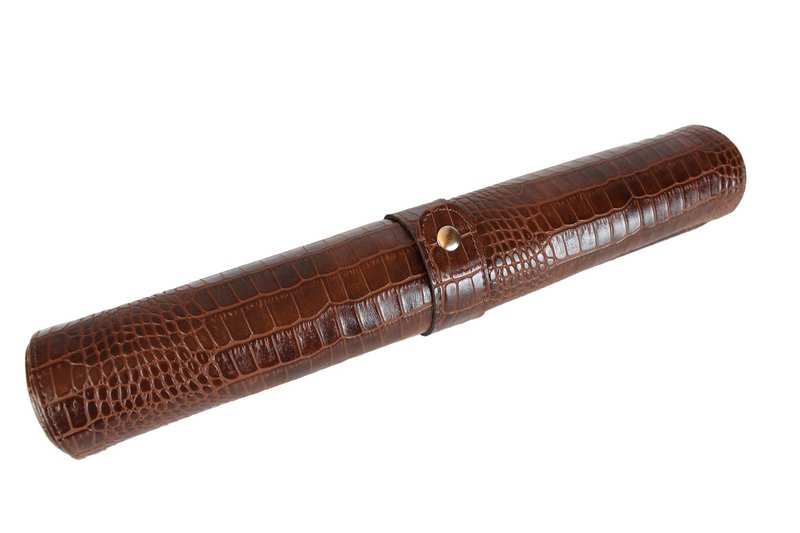 Runner da tavolo in pelle di coccodrillo marrone chiaro 150 cm ecopelle