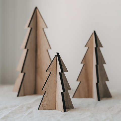 Christmas trees in a set of 3 natural (PU = 6 pieces)