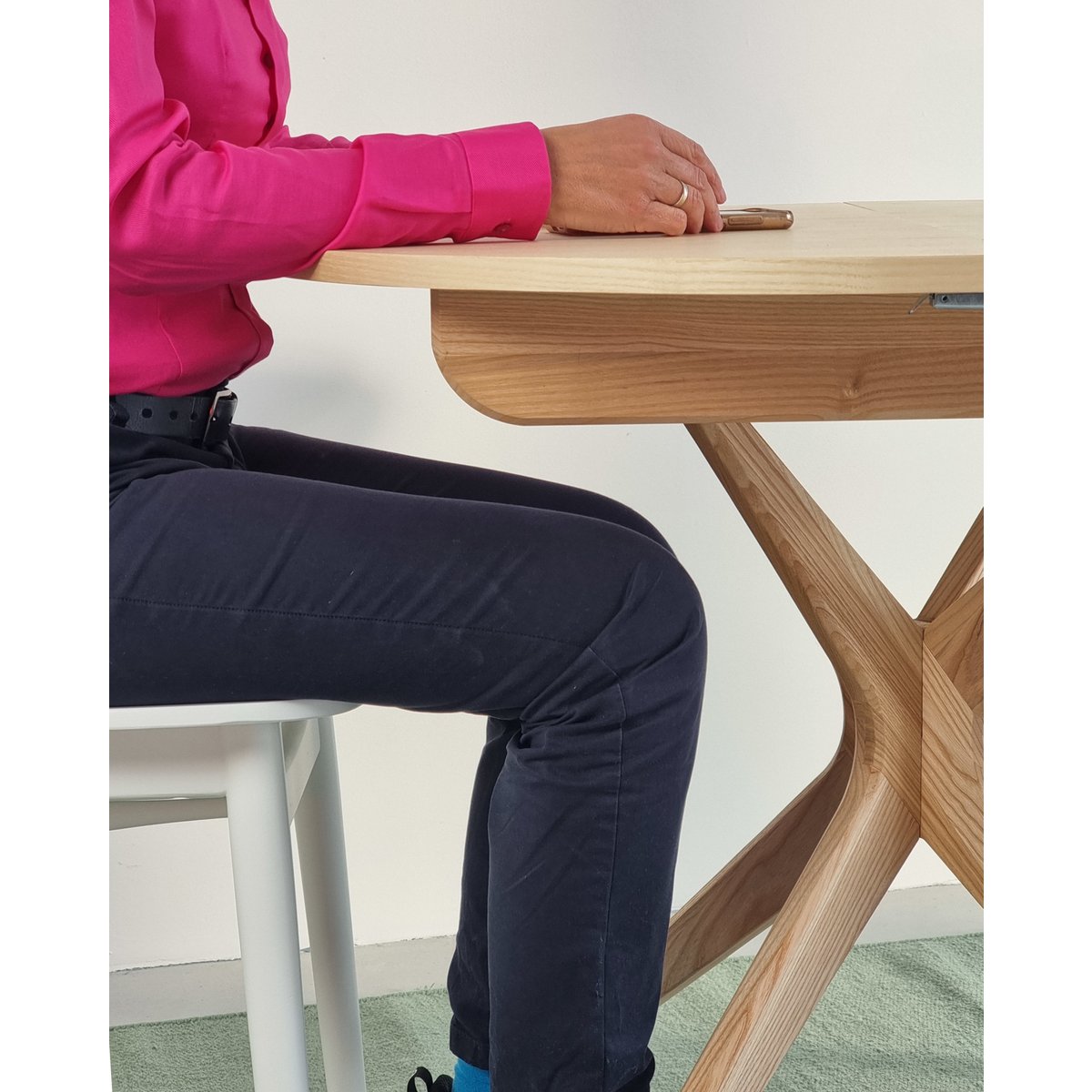 Round Extendable Dining Table veneered JUBI