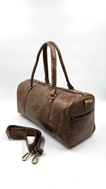 Handgefertigte Reisetasche aus braunem Leder – Artisan 42 cm „City-Lite“ Weekender und kompakte Unisex-Reisetasche