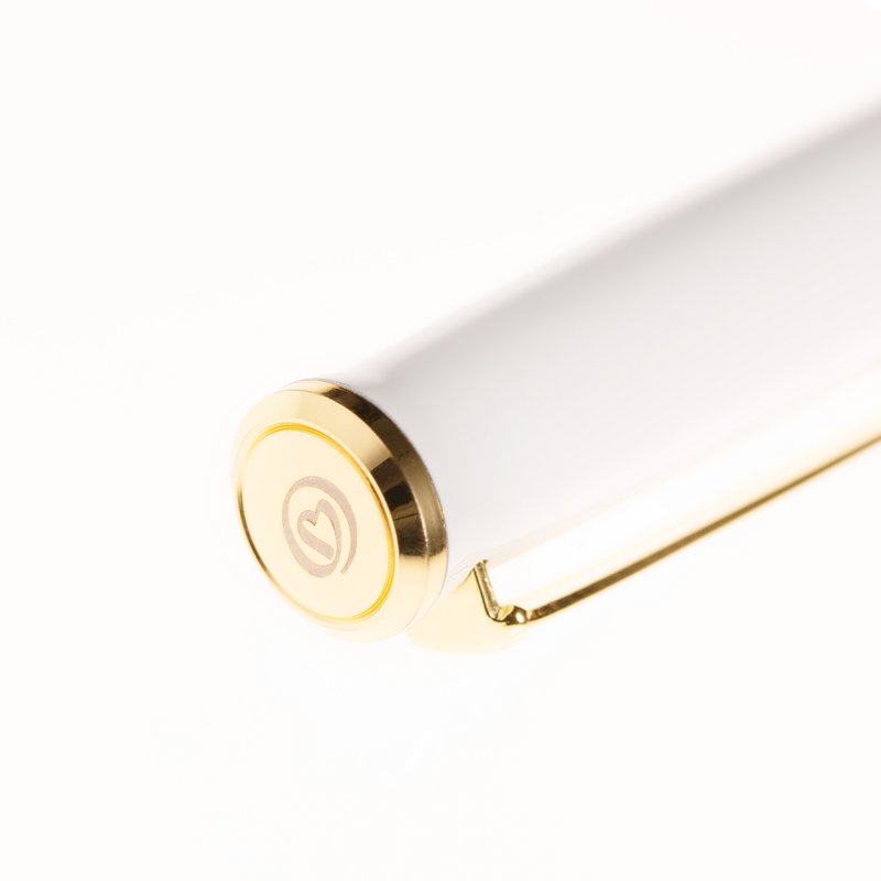 The Mini Love Pen 448 White