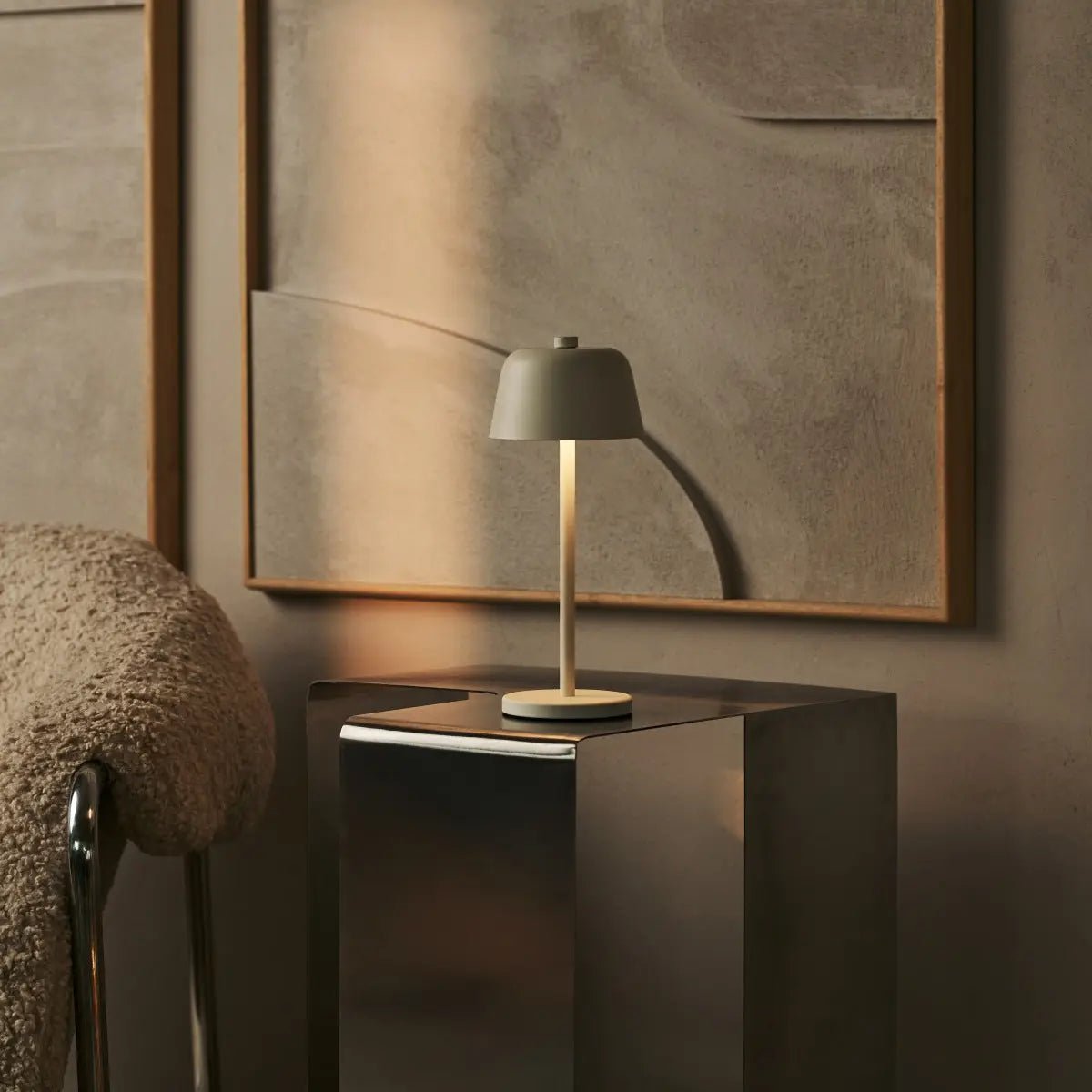 Lampe de table rechargeable Anton Vanille