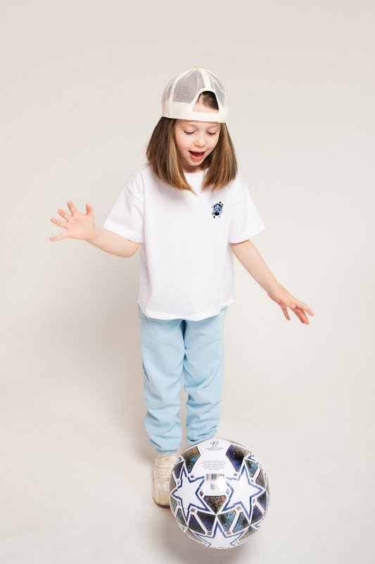 T-shirt made of cotton with football embroidery