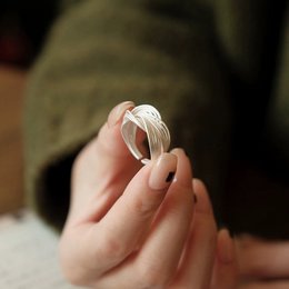 Verflochtener Ring aus Sterlingsilber