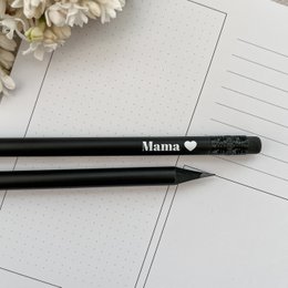 Mamma a matita con il cuore