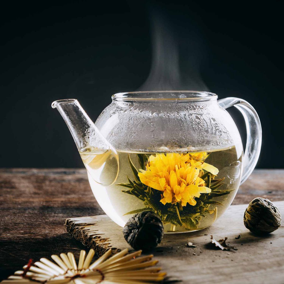 Mélange de fleurs de thé "Flower Fantasy", 6 pièces dans une boîte avec livret