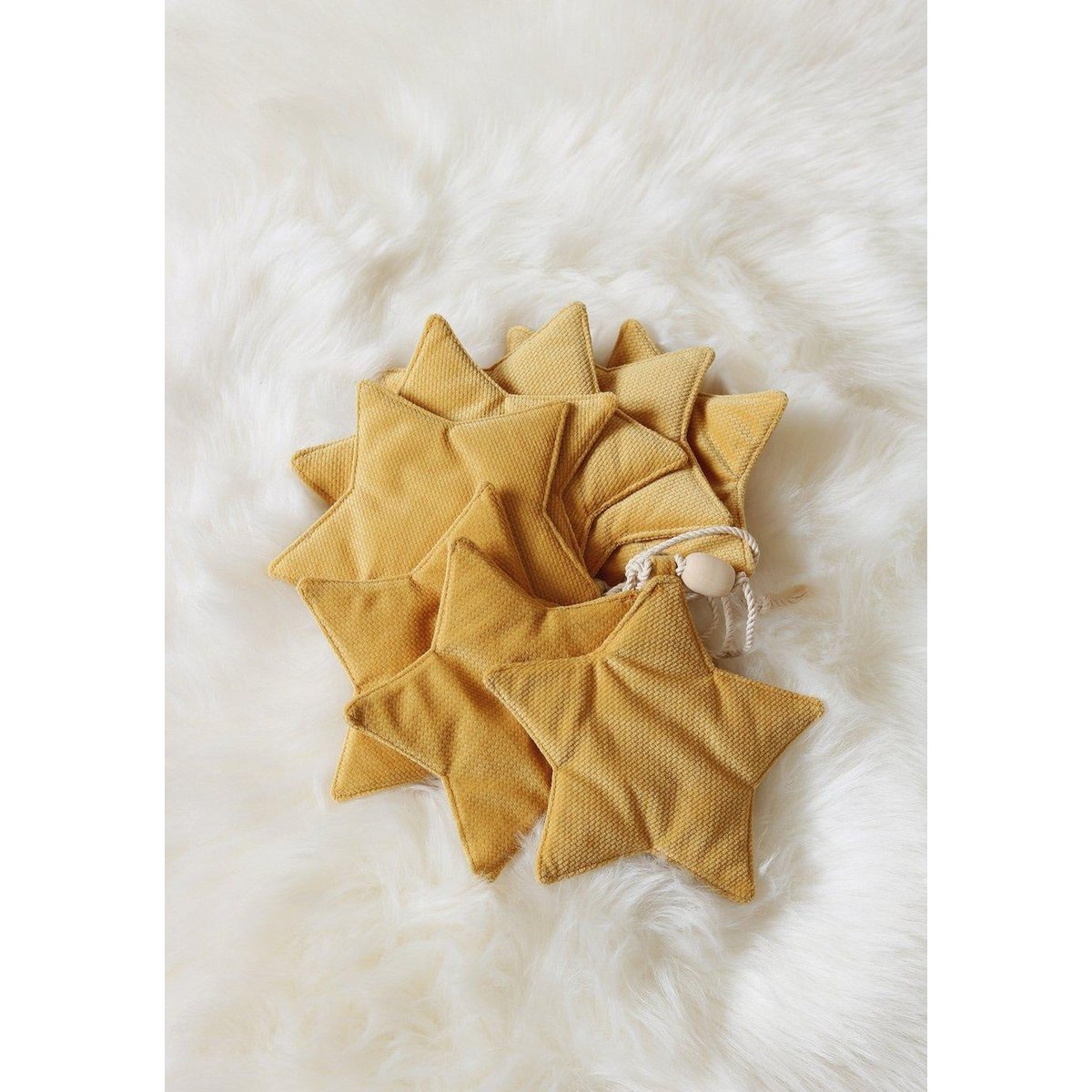 Ghirlanda di velluto con stelle "Honey Dust".