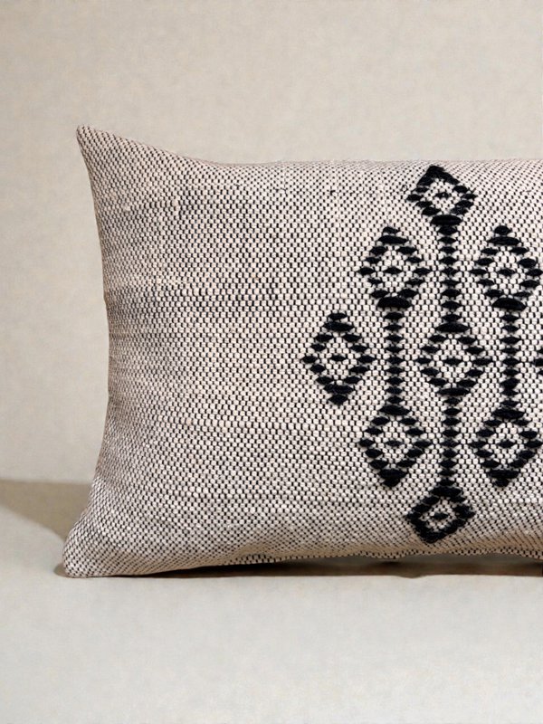Heritage Line cushion - 40 x 60 cm