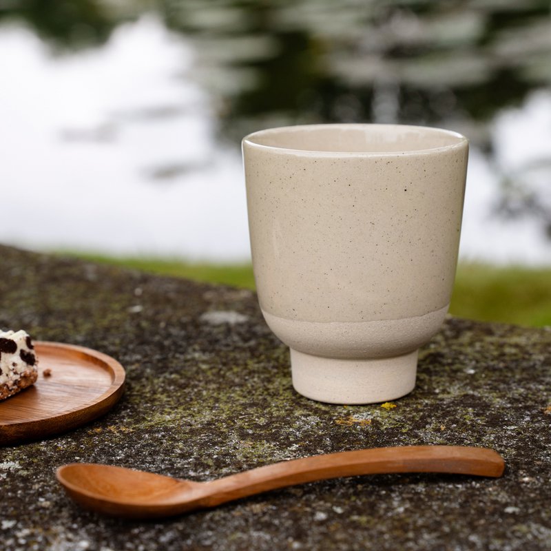 Cup Rutunda M cer sand clay 260ml 10x8,5cm