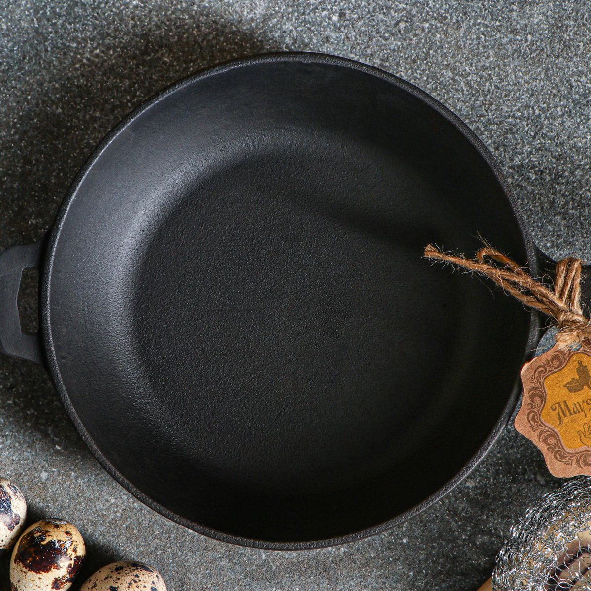 Freing Pan de hierro fundido - Ø 20 x 4 cm - sartén de hierro fundido para todas las fuentes de calor - mango de metal - PFAS - Negro