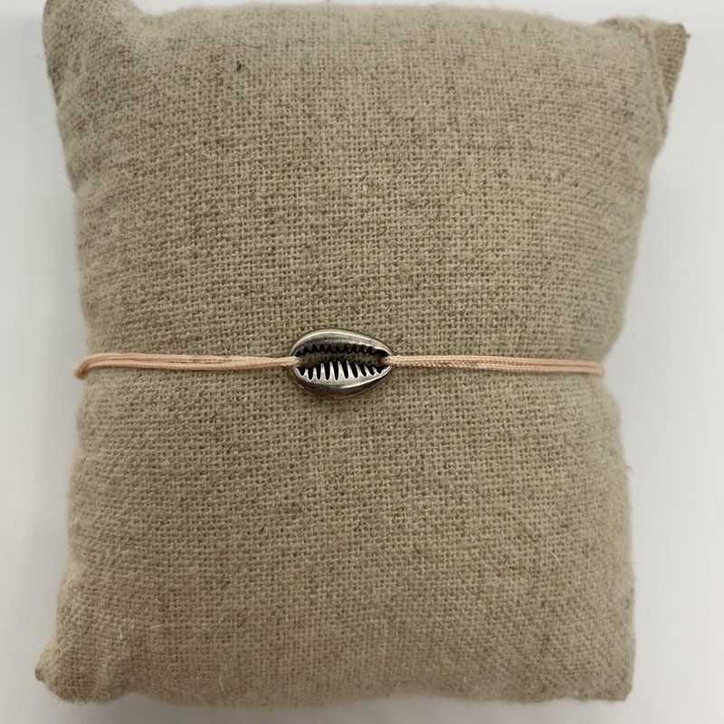 Small Silver Shell Bracelet