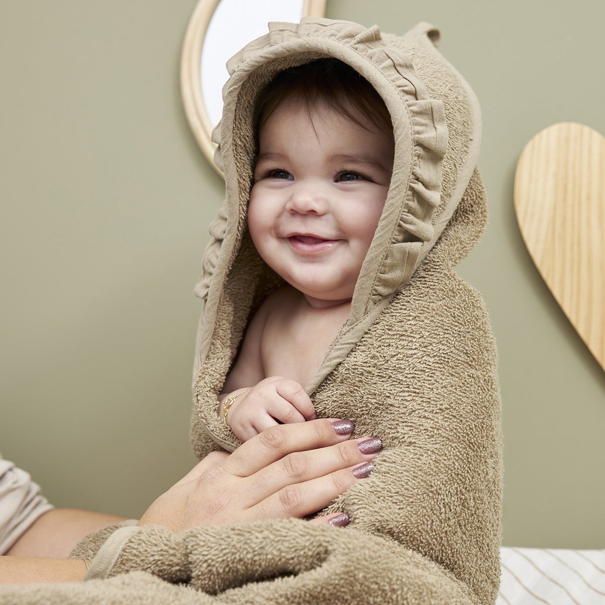 Bath cape terry cloth Ruffle Taupe