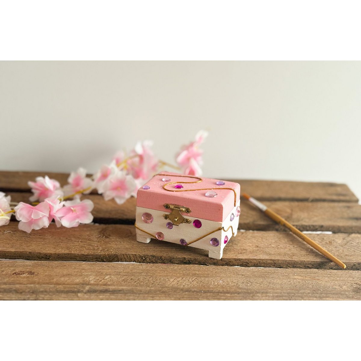 DIY Bastelset Schmuckkästchen Rosa/Weiß