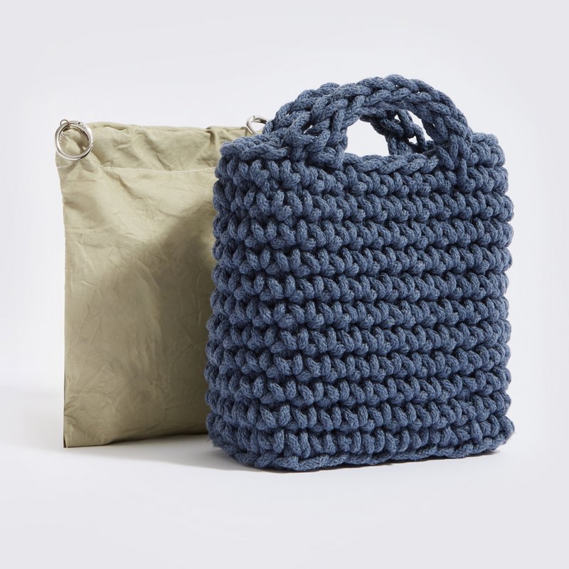"Voukola cotton" hæklet crossbody-taske med vandtæt pose denimblå