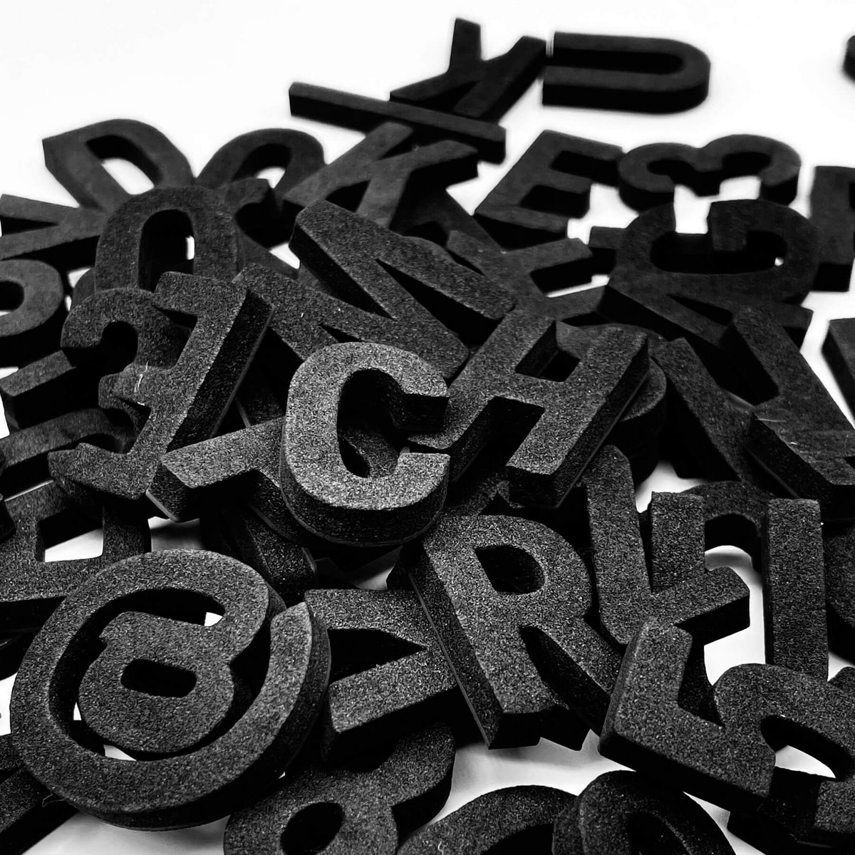 Modern magnetic letters - Unique Colors
