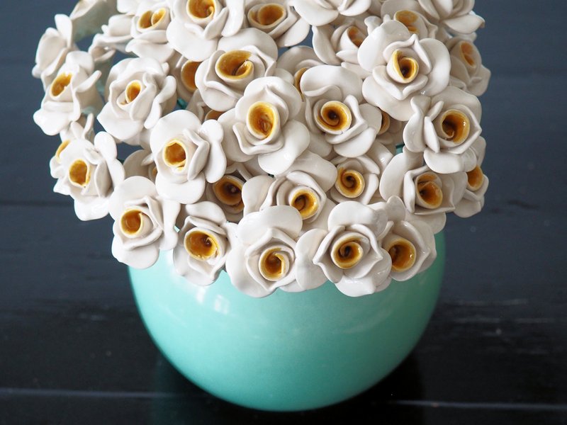 Rose flower ceramic white 3.5 cm
